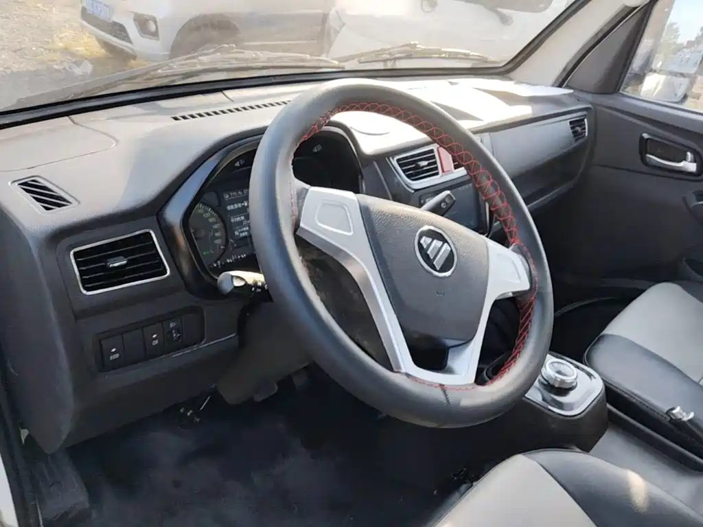 Foton Xiangling M New Energy — миниатюра 10
