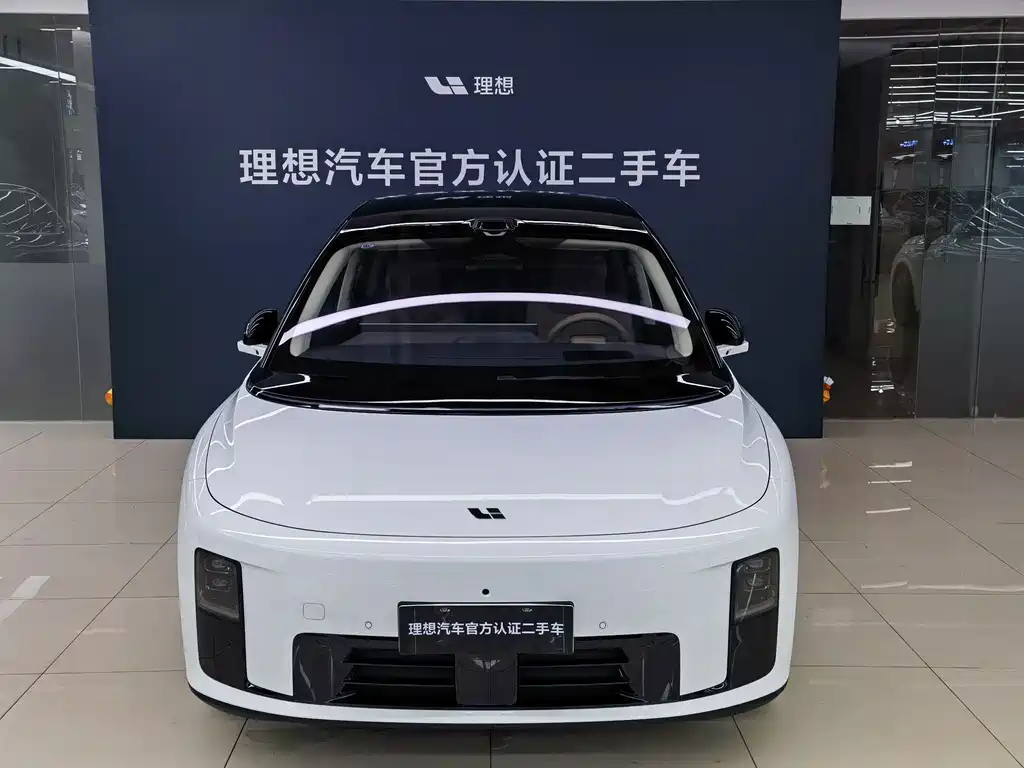 Li Auto i8 2025 Standard