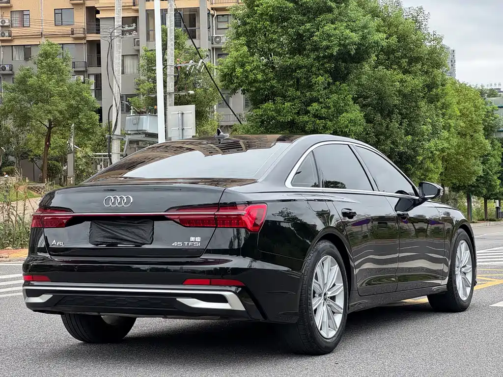 Audi A6L — миниатюра 4
