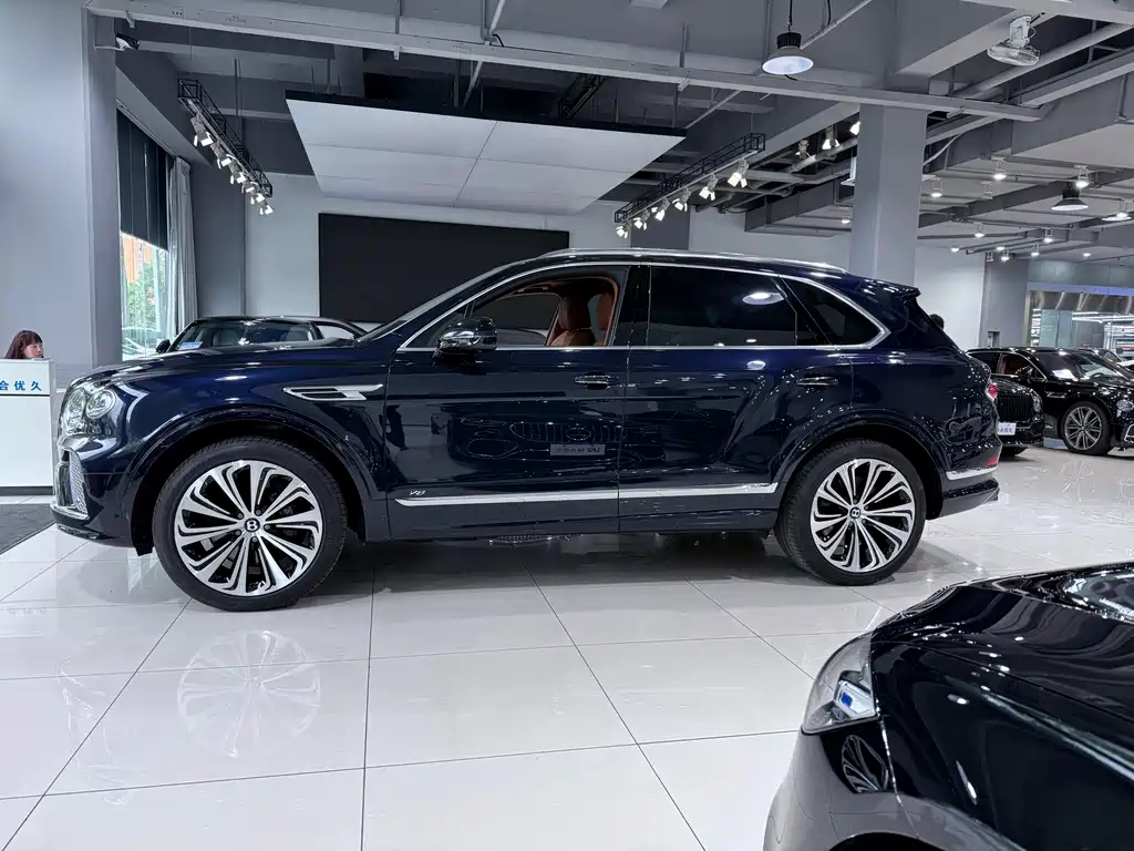Bentley Bentayga — миниатюра 4