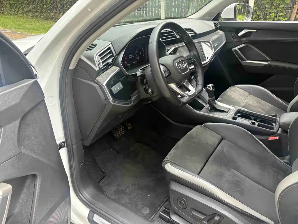 Audi Q3 — миниатюра 5