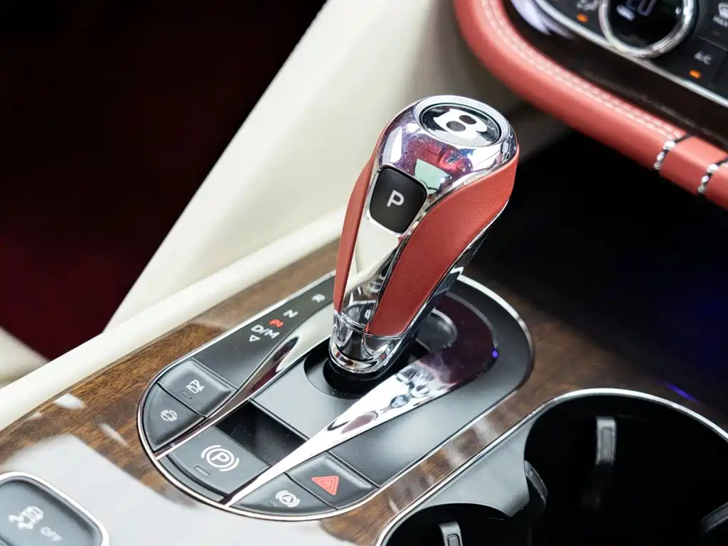 Bentley Bentayga — миниатюра 20