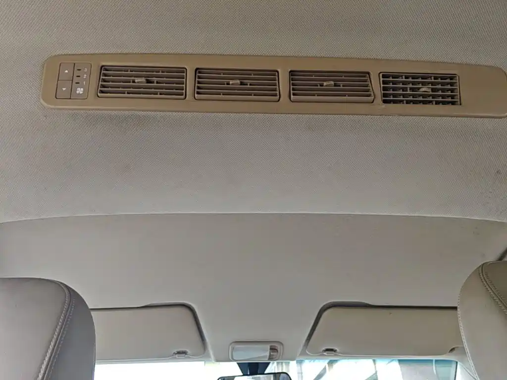 Wuling Hongguang — миниатюра 18