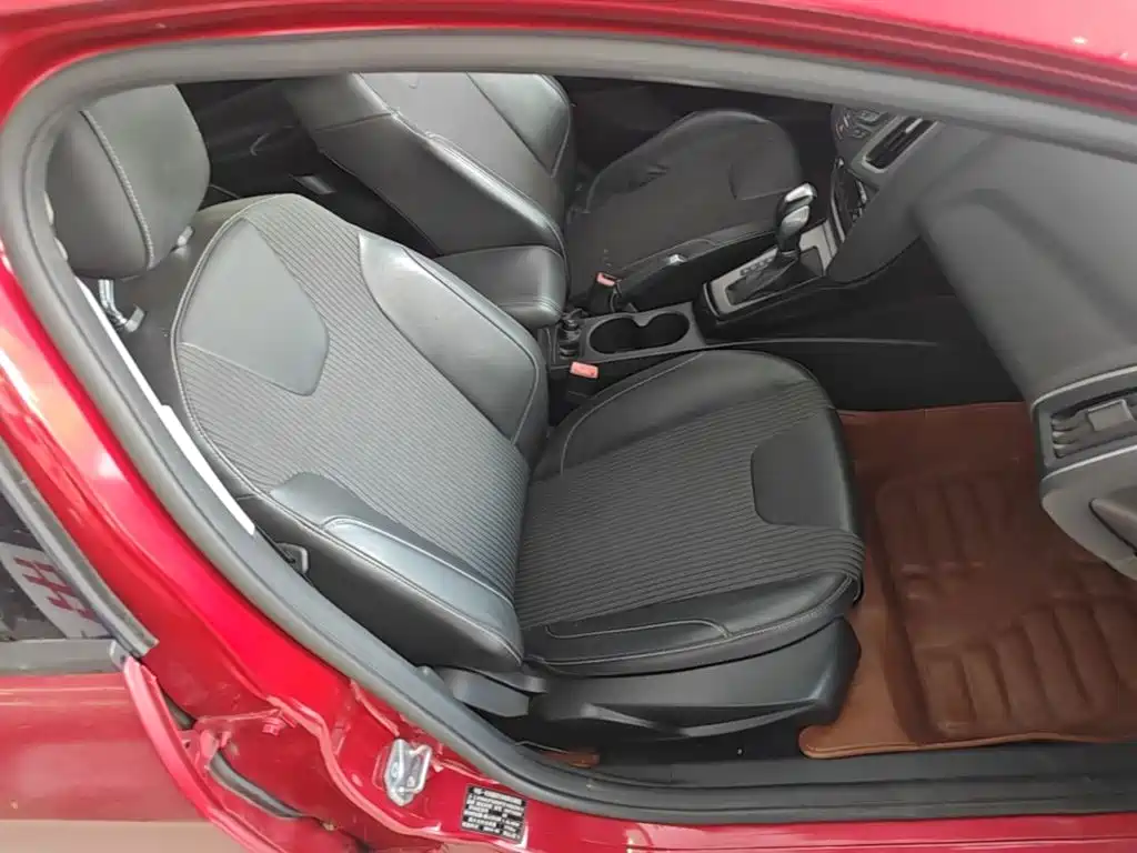 Ford Focus — миниатюра 25