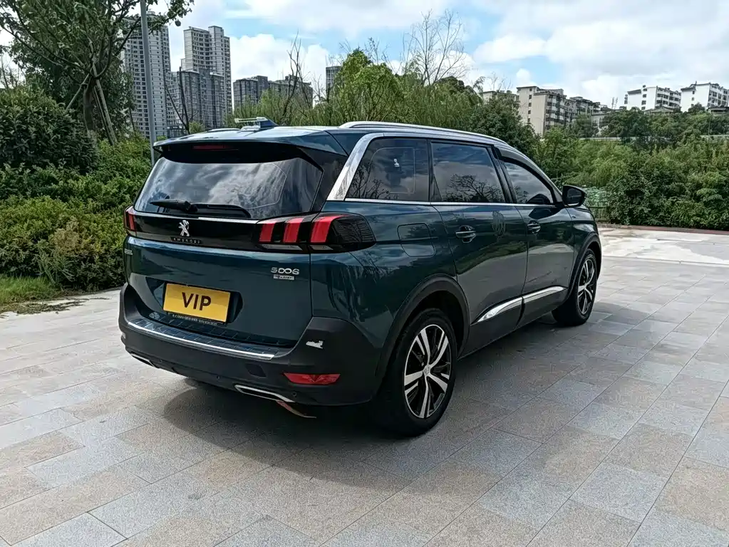 Peugeot 5008 — миниатюра 4