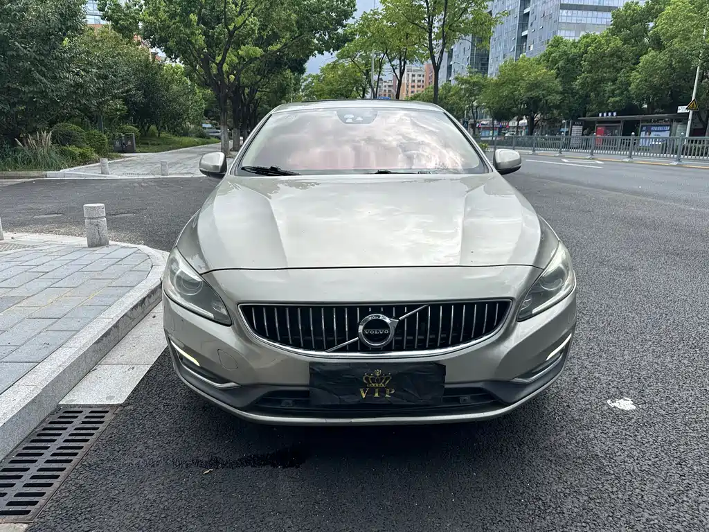 Volvo S60 — миниатюра 2