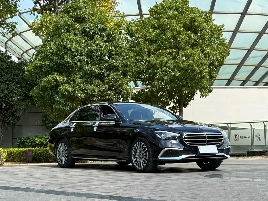 Mercedes-Benz E-Class — миниатюра 3