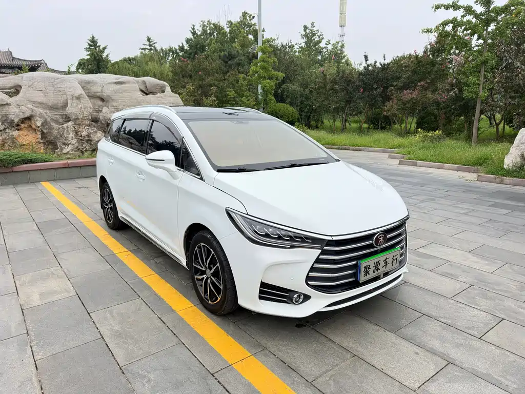 BYD MAX — миниатюра 2