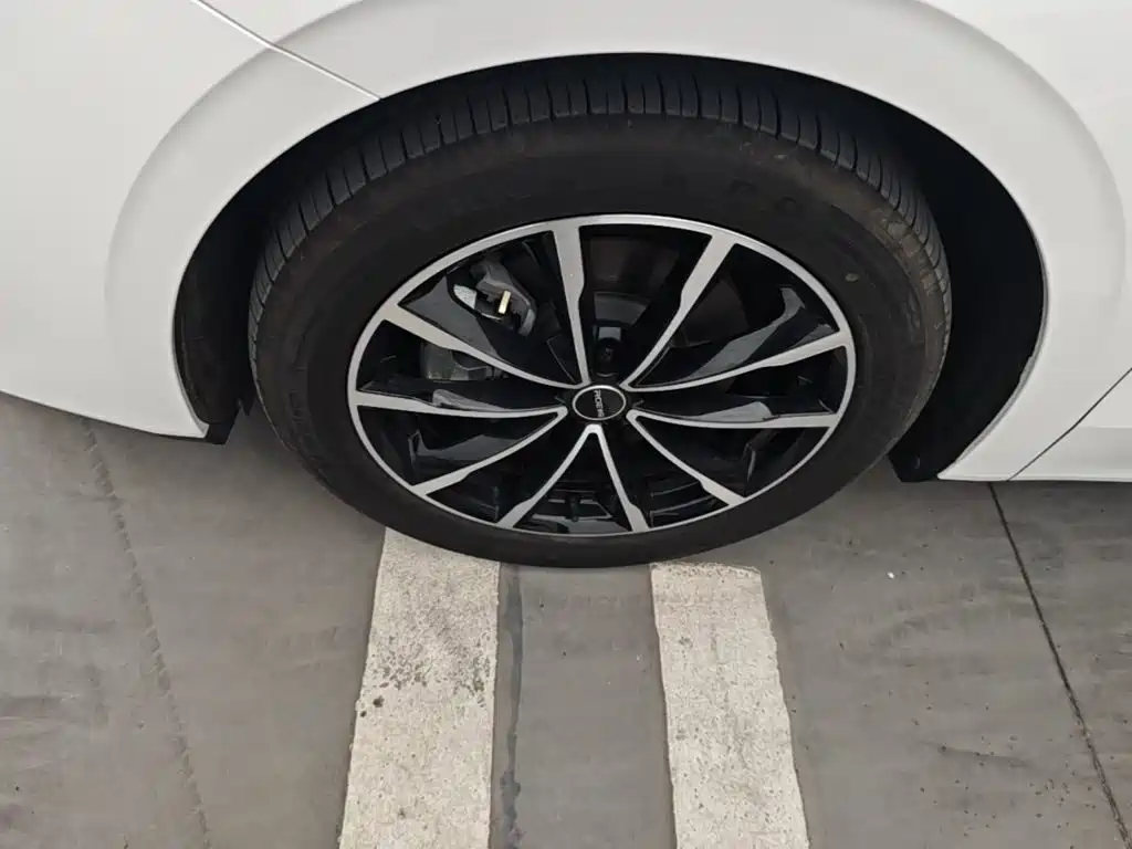Roewe D7 — миниатюра 23