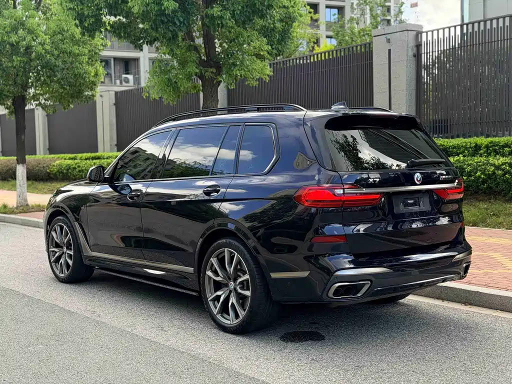 BMW X7 — миниатюра 18