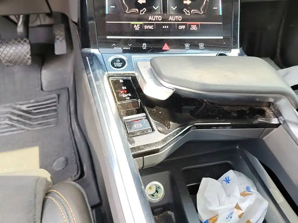 Audi e-tron — миниатюра 14