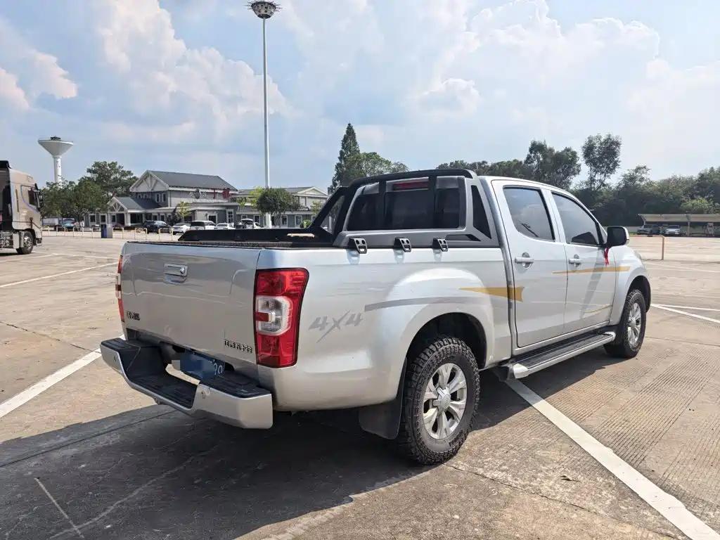 Isuzu RE-MAX Ruimai — миниатюра 7