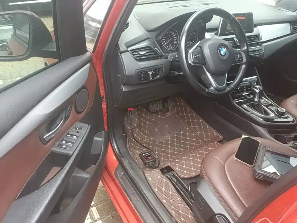 BMW 2 Series Active Tourer — миниатюра 16