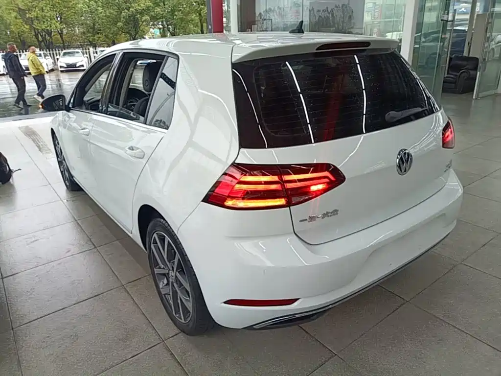 Volkswagen Golf — миниатюра 5
