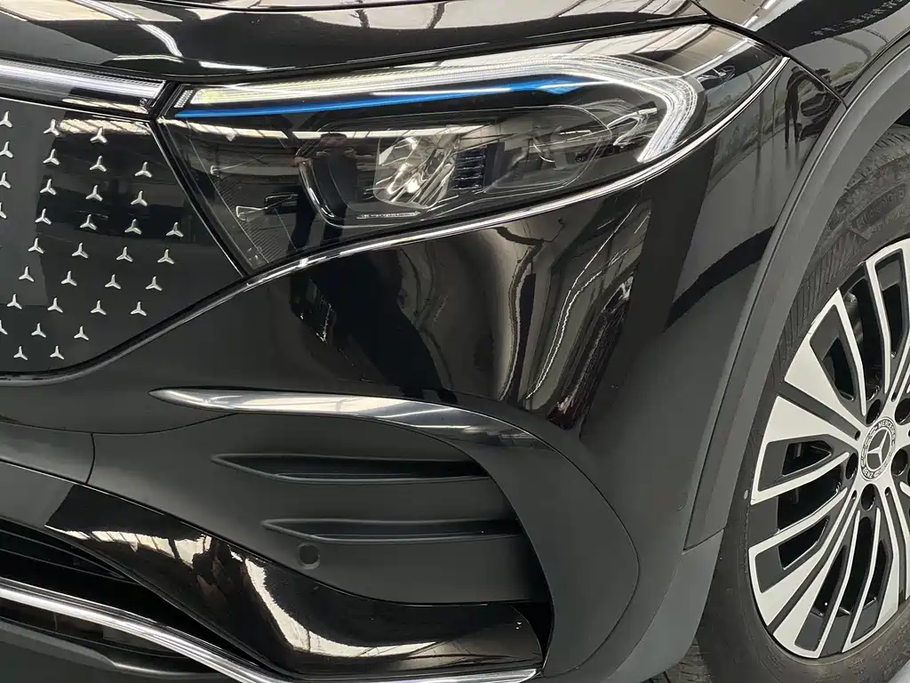 Mercedes-Benz EQB — миниатюра 3