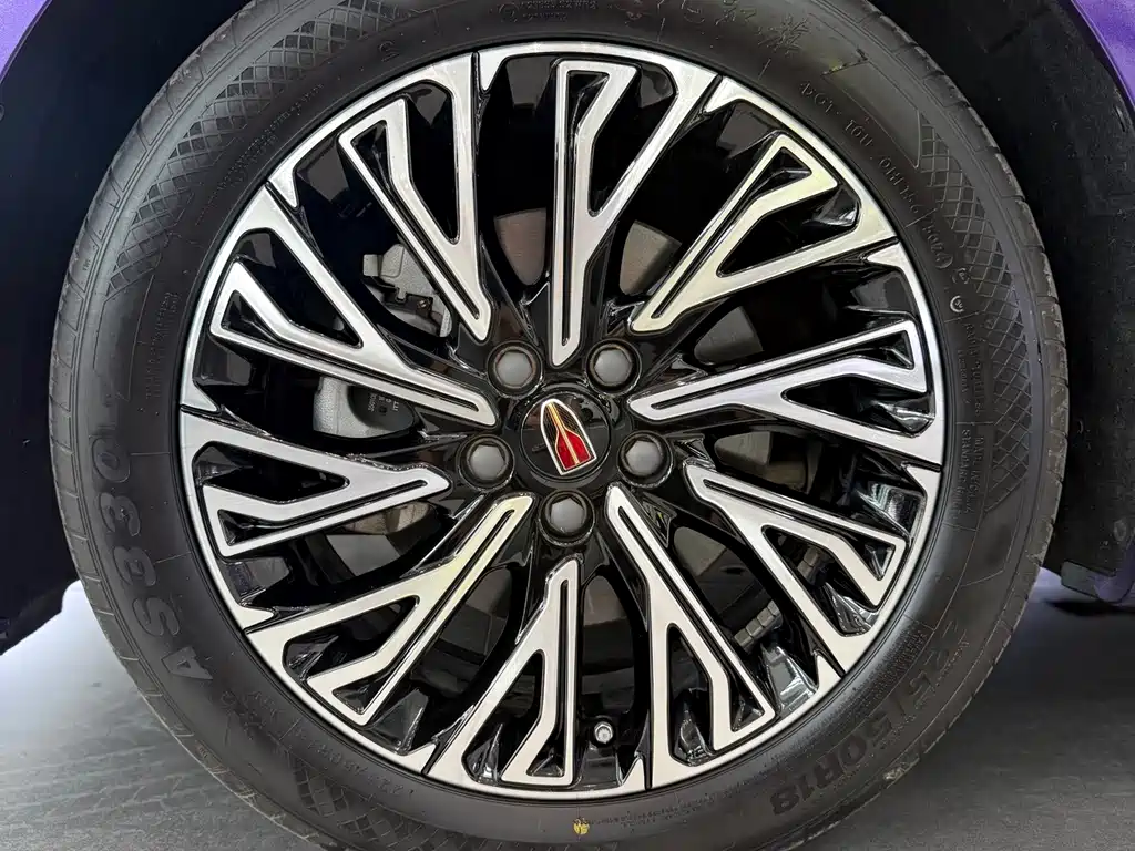 Hongqi Hongqi H5 — миниатюра 12