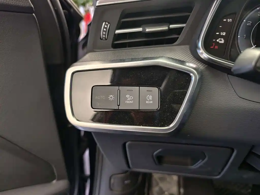 Audi A6L New Energy — миниатюра 8