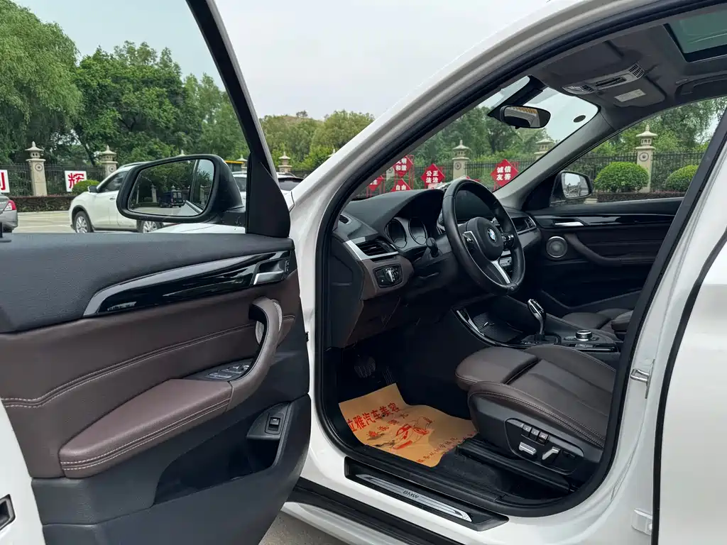 BMW X1 2022 sDrive20Li Premium