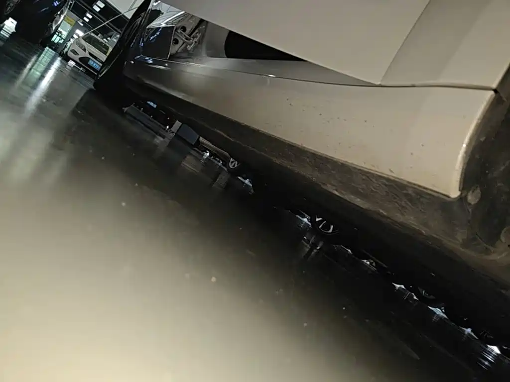 Tesla Model 3 — миниатюра 21