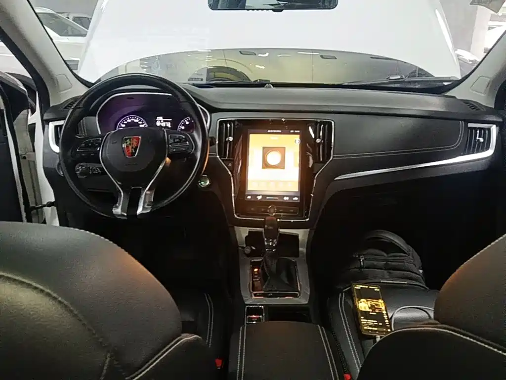 Roewe RX5 — миниатюра 10