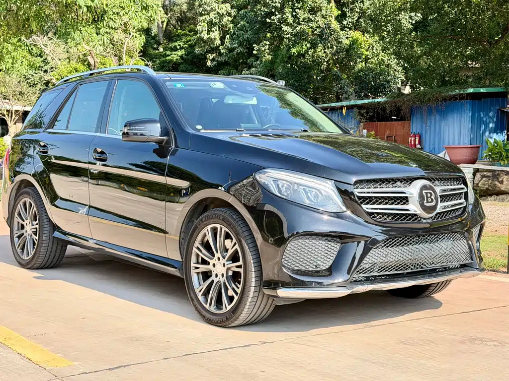 Mercedes-Benz GLE (Import) — миниатюра 10