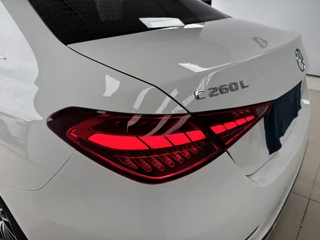 Mercedes-Benz C-Class — миниатюра 9