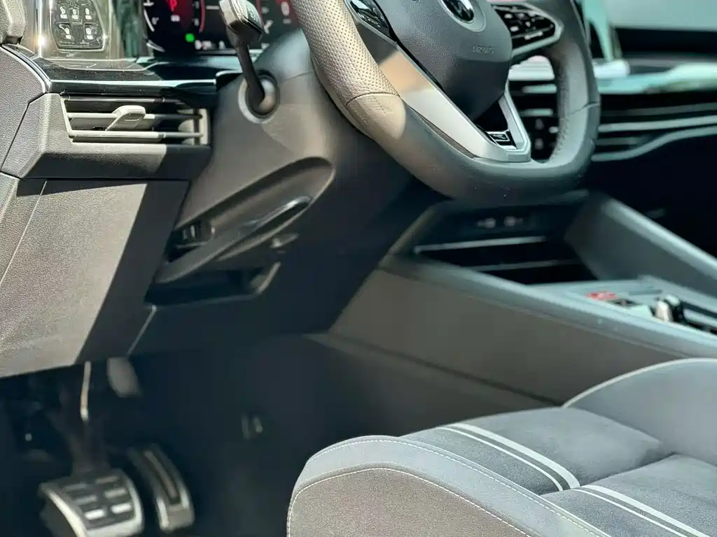 Volkswagen Golf — миниатюра 14