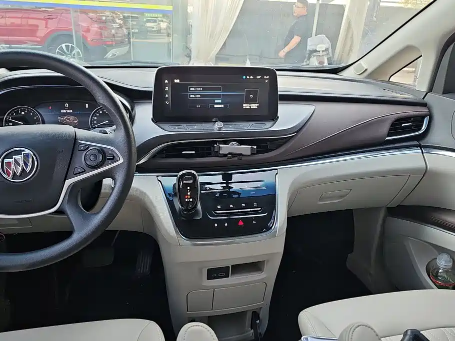 Buick GL8 — миниатюра 13