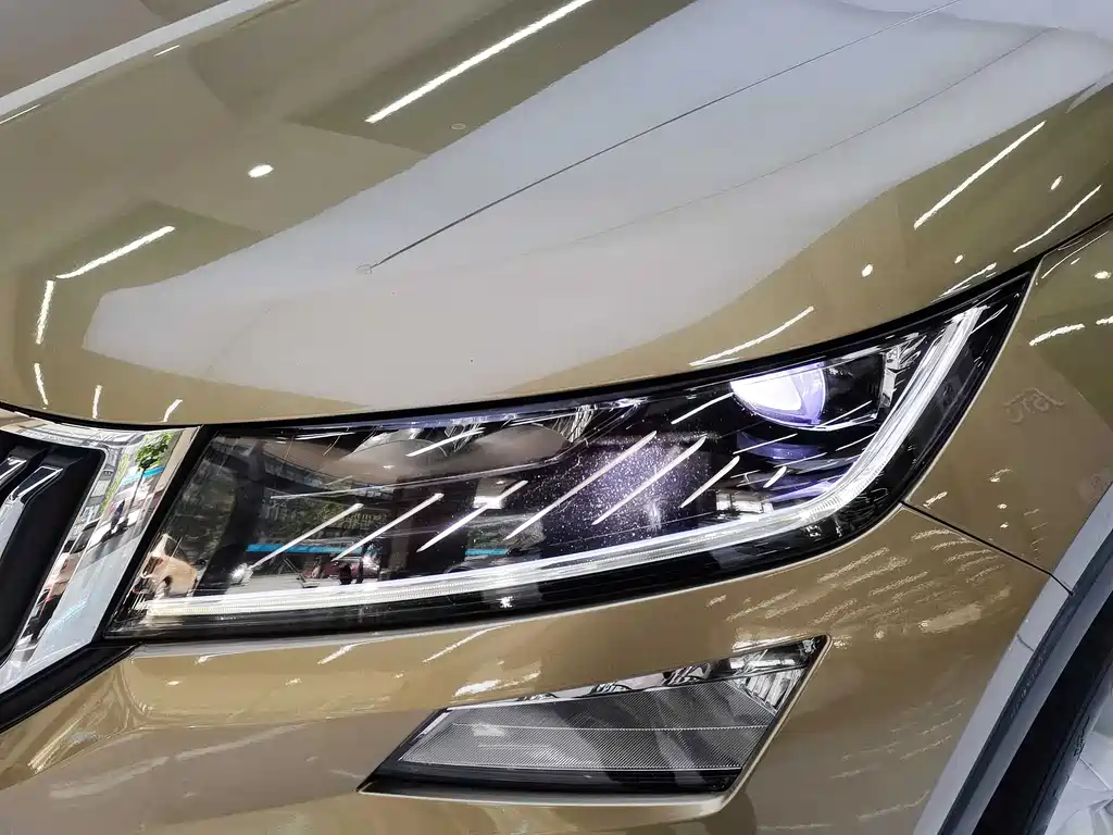 Skoda Kodiaq 2018 TSI330 5 мест Luxury