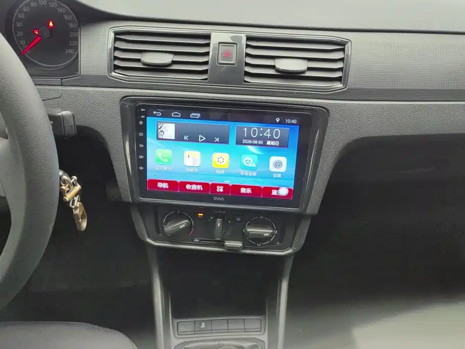 Volkswagen Santana — миниатюра 13