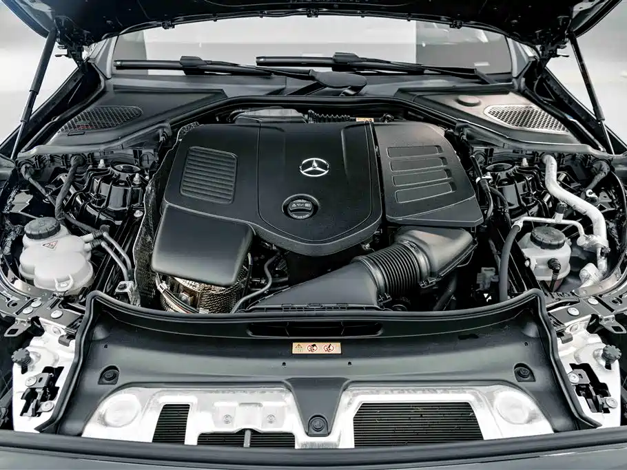 Mercedes-Benz E-Class — миниатюра 23