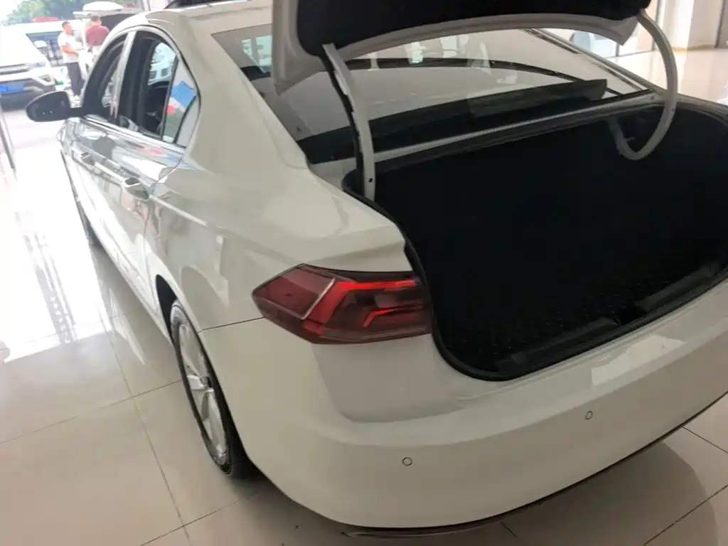 Volkswagen Bora — миниатюра 5