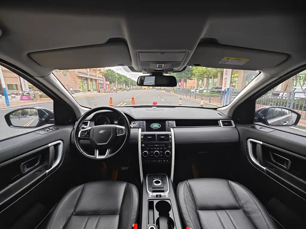 Land Rover Discovery Sport — миниатюра 9