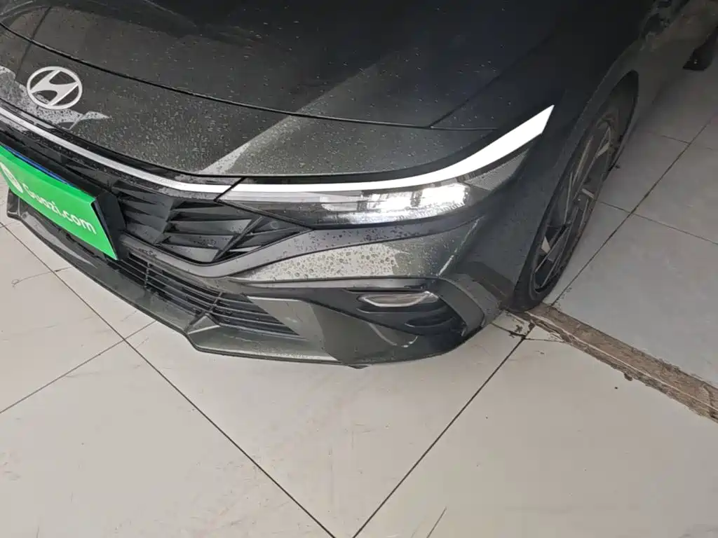 Hyundai Elantra — миниатюра 24