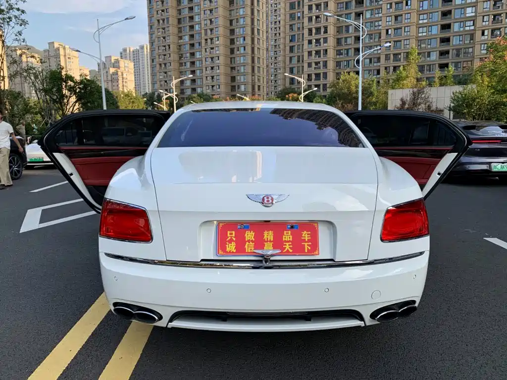 Bentley Flying Spur — миниатюра 5