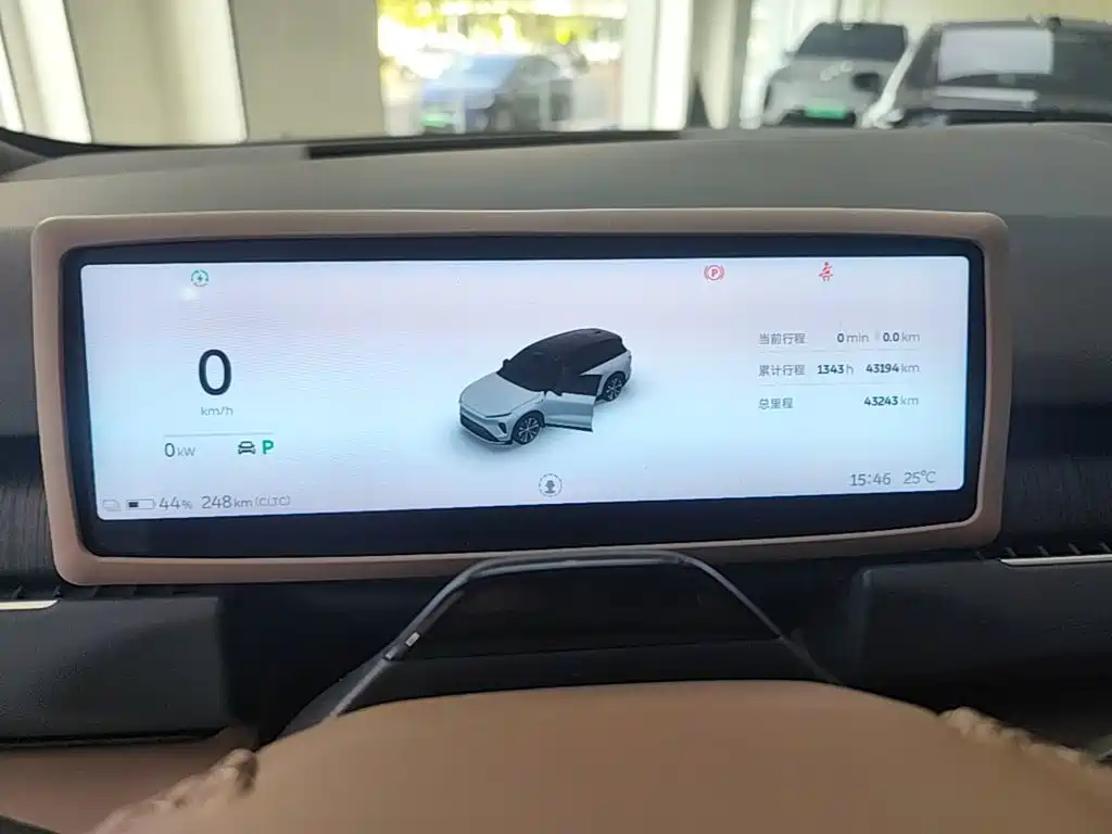 NIO ES8 — миниатюра 12