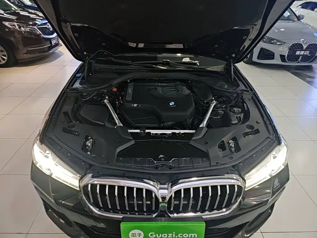 BMW 5 Series — миниатюра 20