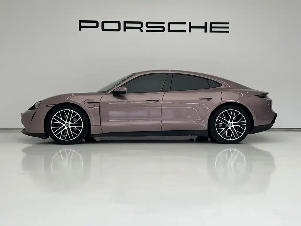 Porsche Taycan — миниатюра 2