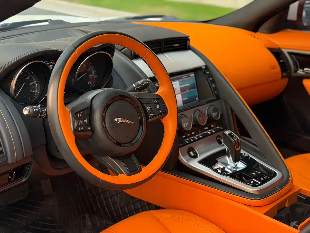Jaguar F-TYPE — миниатюра 9