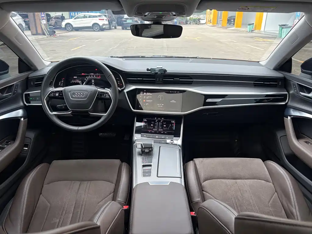 Audi A7L — миниатюра 11