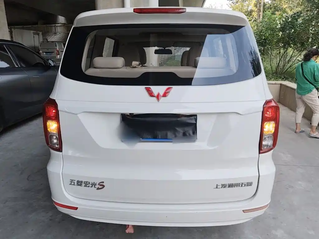 Wuling Hongguang — миниатюра 6