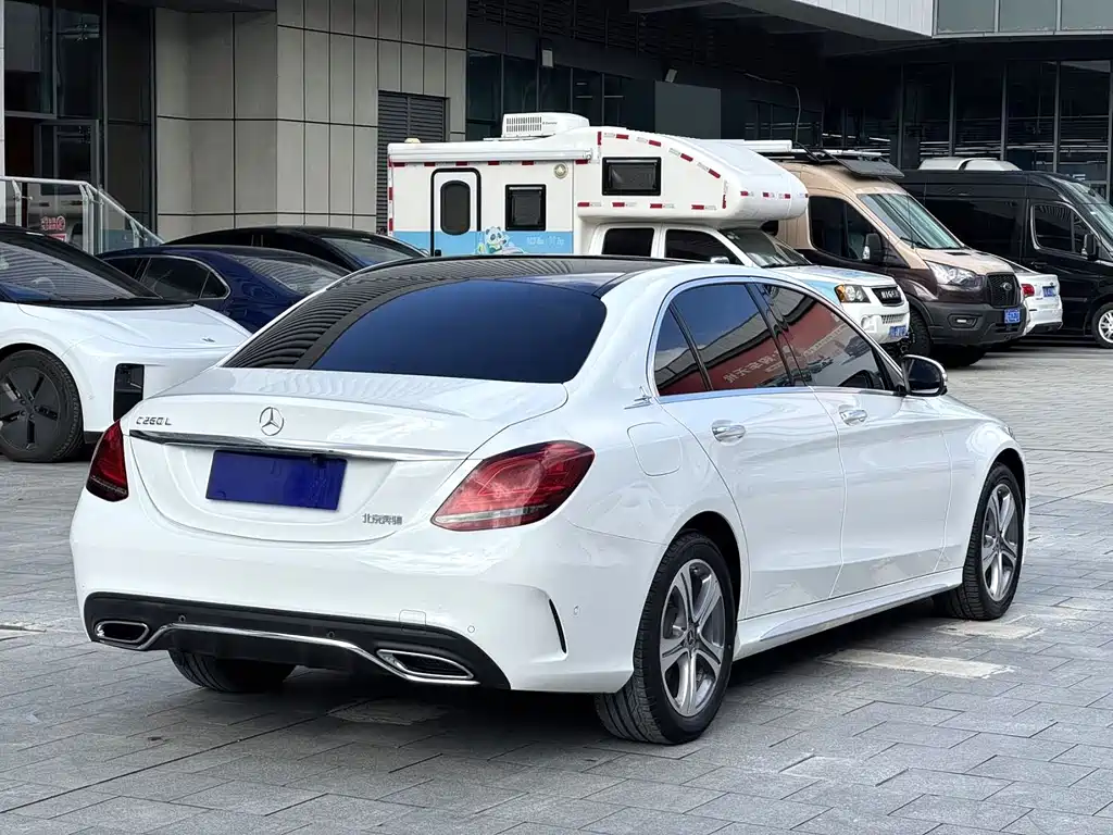 Mercedes-Benz C-Class — миниатюра 5