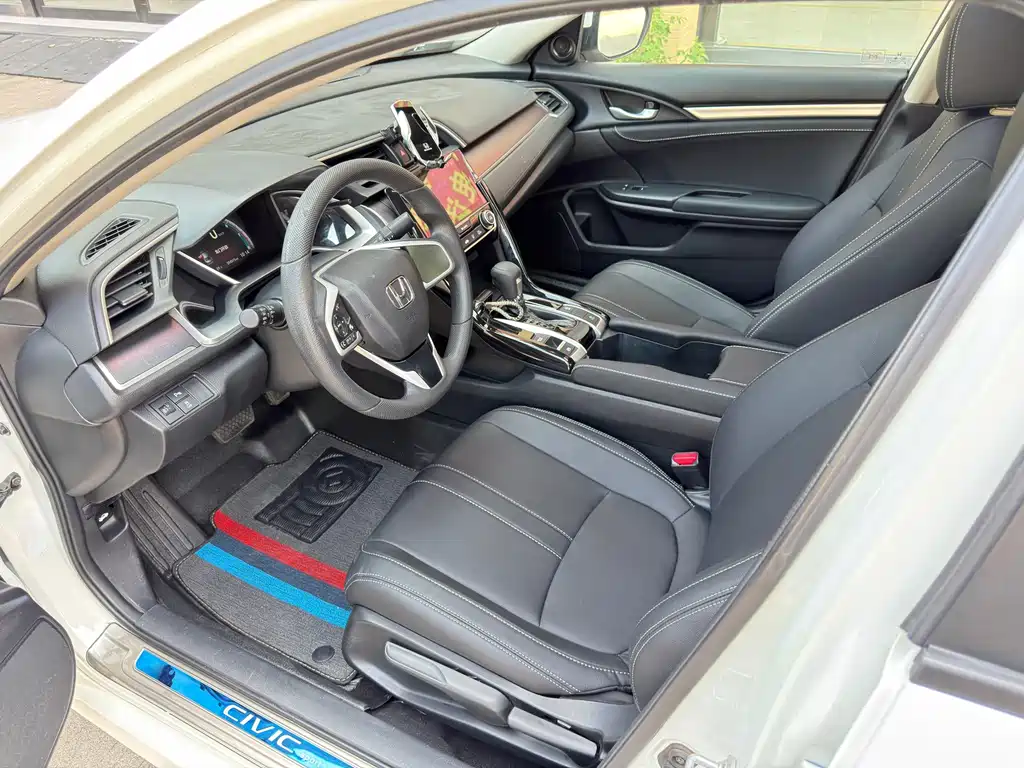 Honda Civic — миниатюра 7