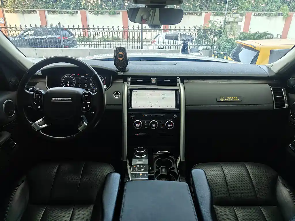 Land Rover Discovery — миниатюра 12