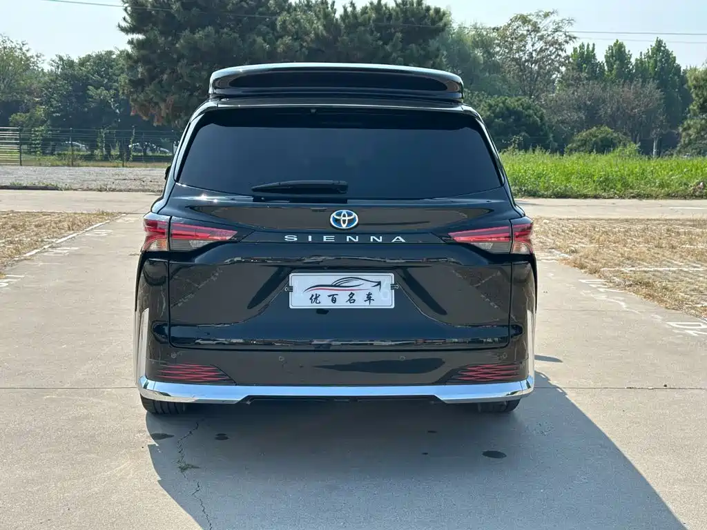 Huadong 华东牌商务车 — миниатюра 5