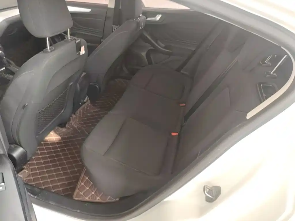 Ford Focus — миниатюра 17