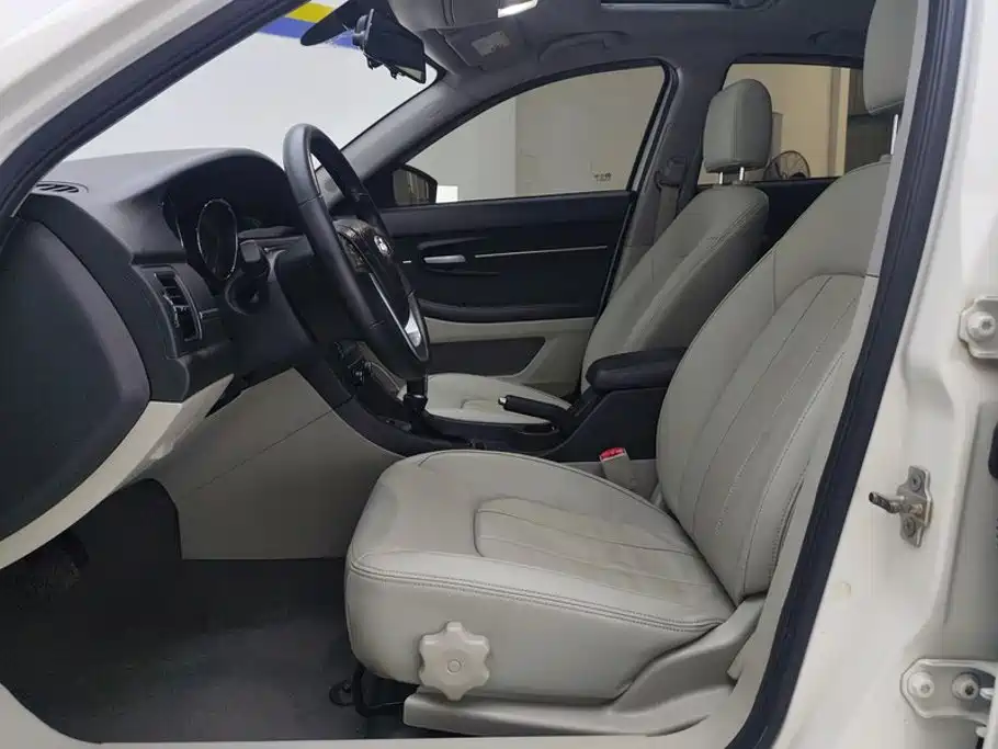 BAIC Senova D50 — миниатюра 9