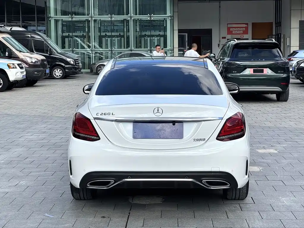 Mercedes-Benz C-Class — миниатюра 7