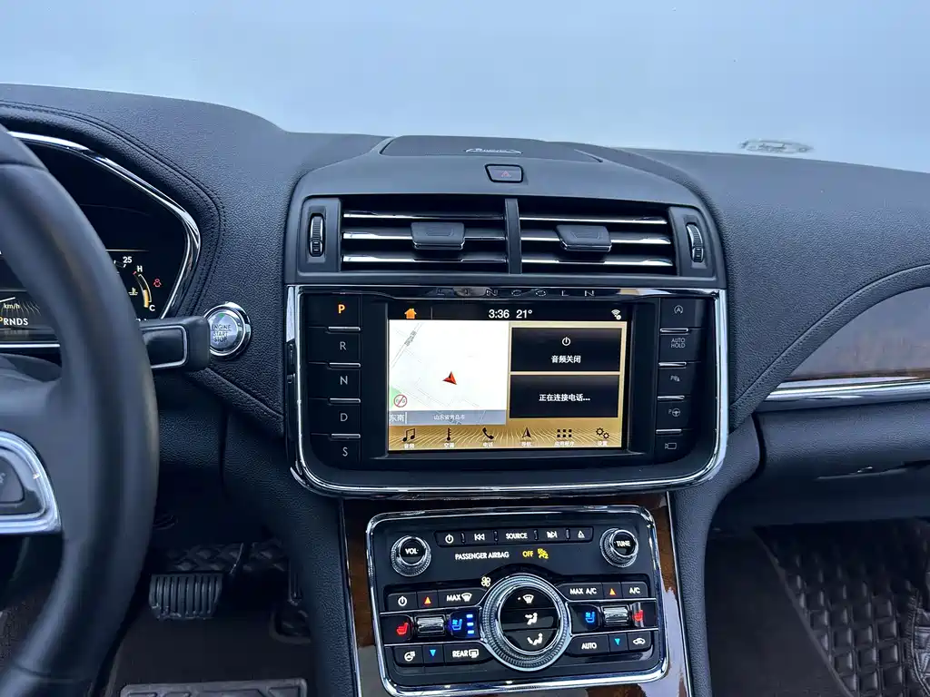 Lincoln Continental — миниатюра 26