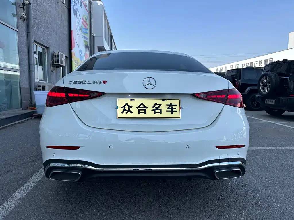 Mercedes-Benz C-Class — миниатюра 3